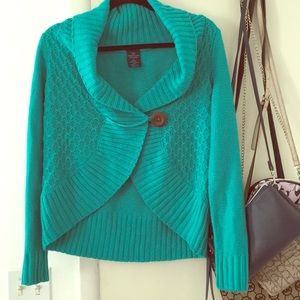 Green button sweater